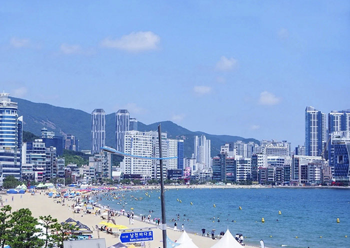 Stroll and relax at Gwangalli Beach, Busan